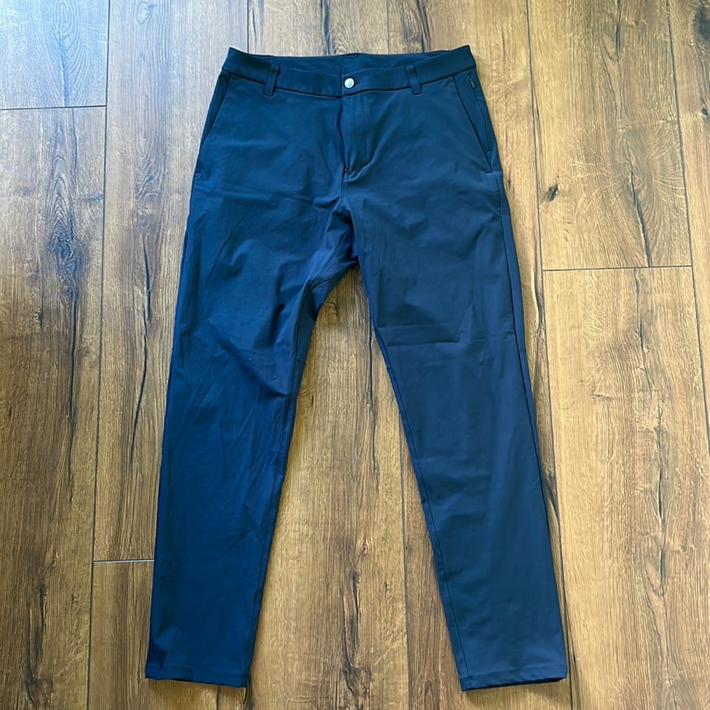 Men’s lululemon ABC pant.